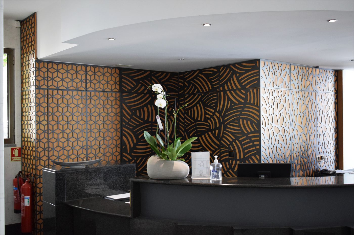 Madeira-Regency-Cliff---Adults-Only-Lobby-27