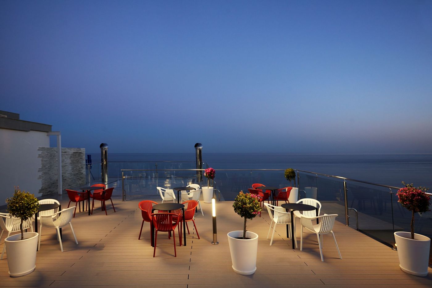 Las-Arenas-Affiliated-by-Melia-Terrace-18