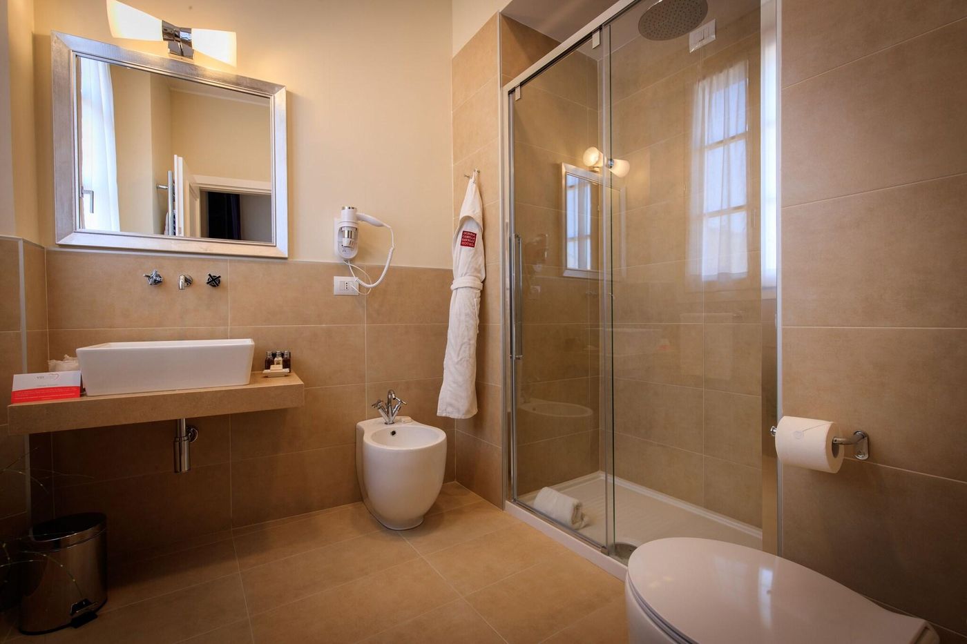 Donna-Camilla-Savelli-Room-31