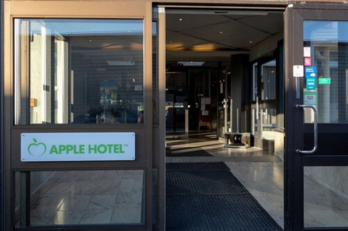 Apple-Sweden-Gothenburg-General view-3