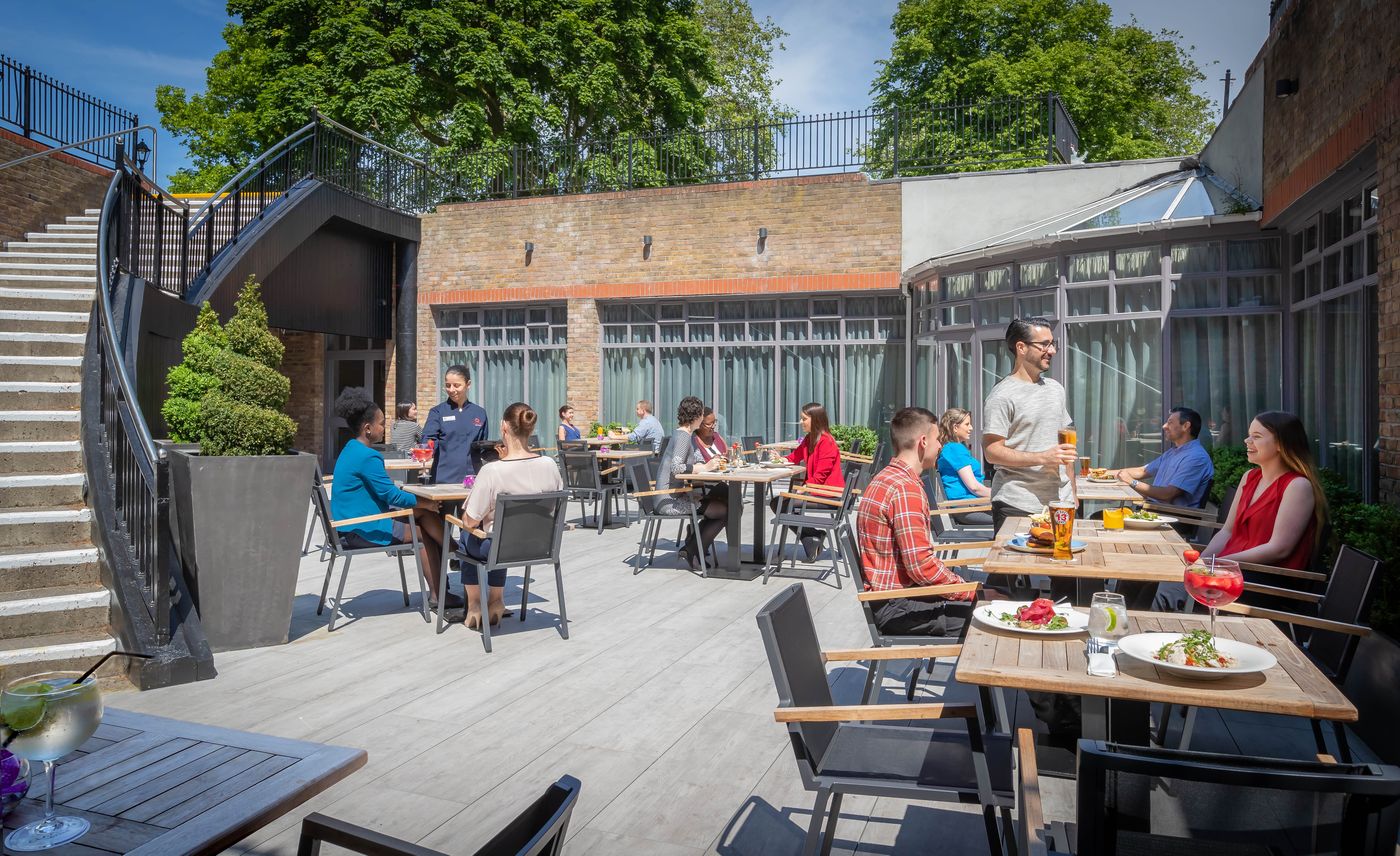 Clayton-Hotel-Ballsbridge-Terrace-22