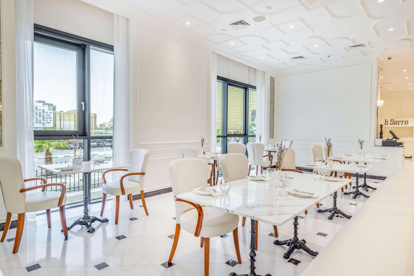 DoubleTree-by-Hilton-Doha-Downtown-Restaurant-24