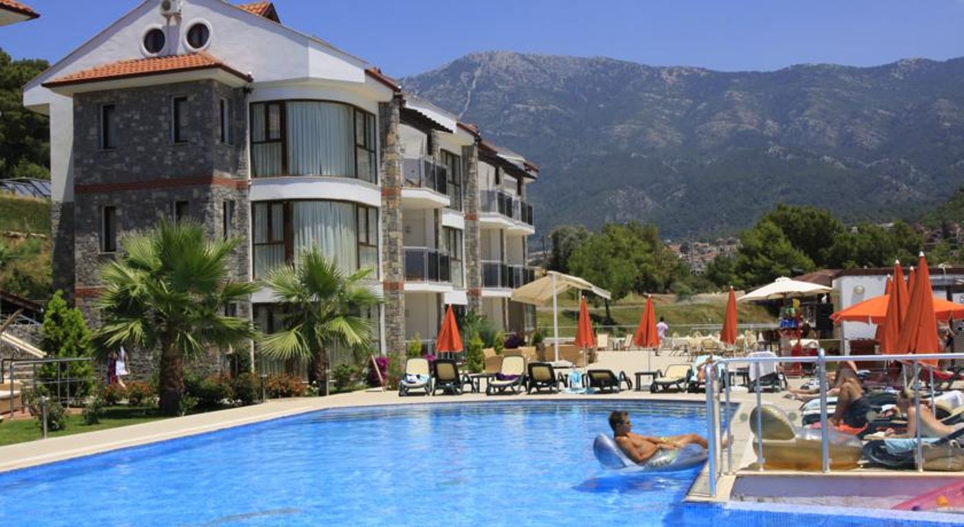 Golden Life Heights Deluxe Suite Hotel - Adults Only