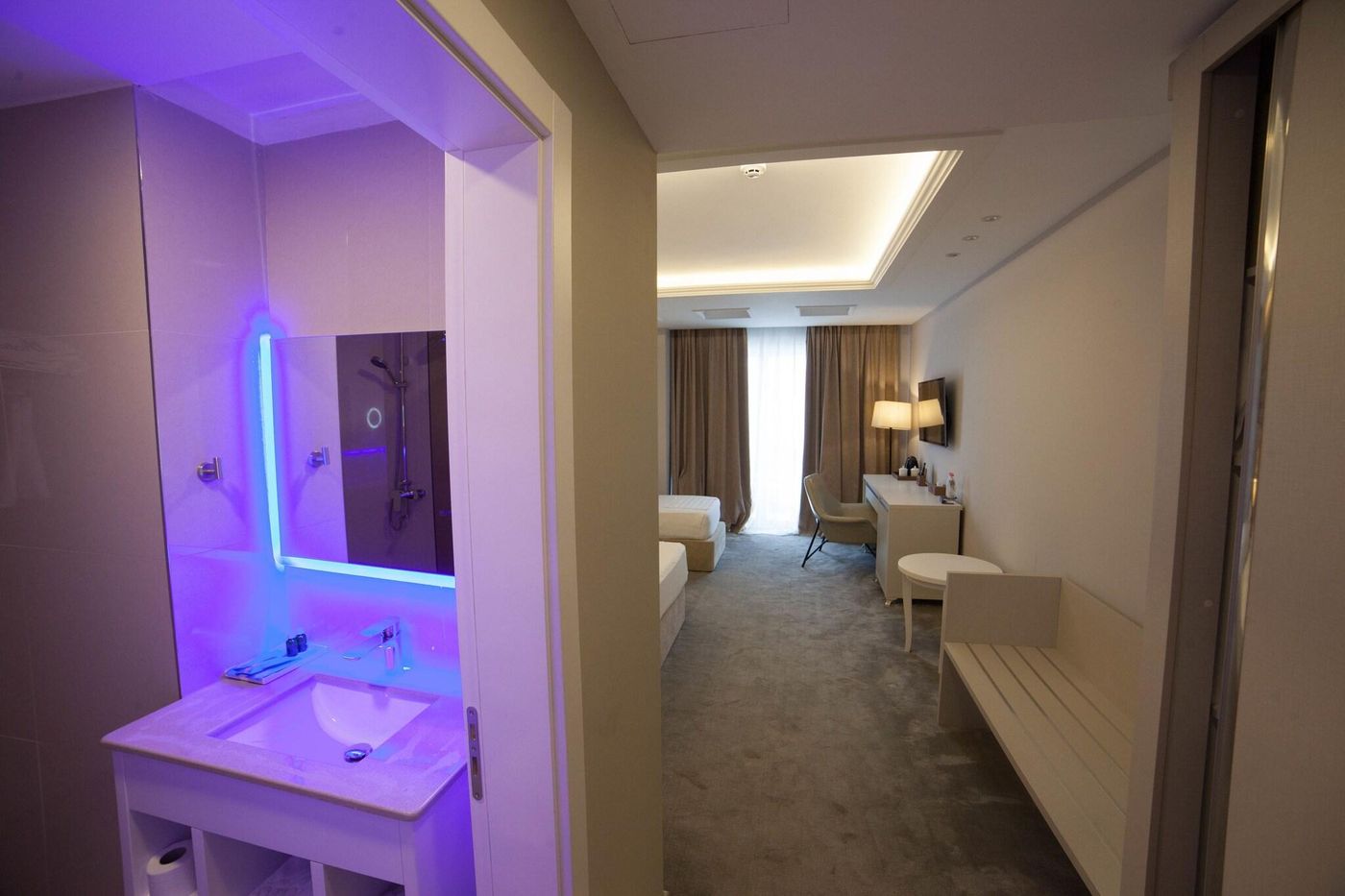 Grand Blue Fafa-Albania-Golem-Room-7