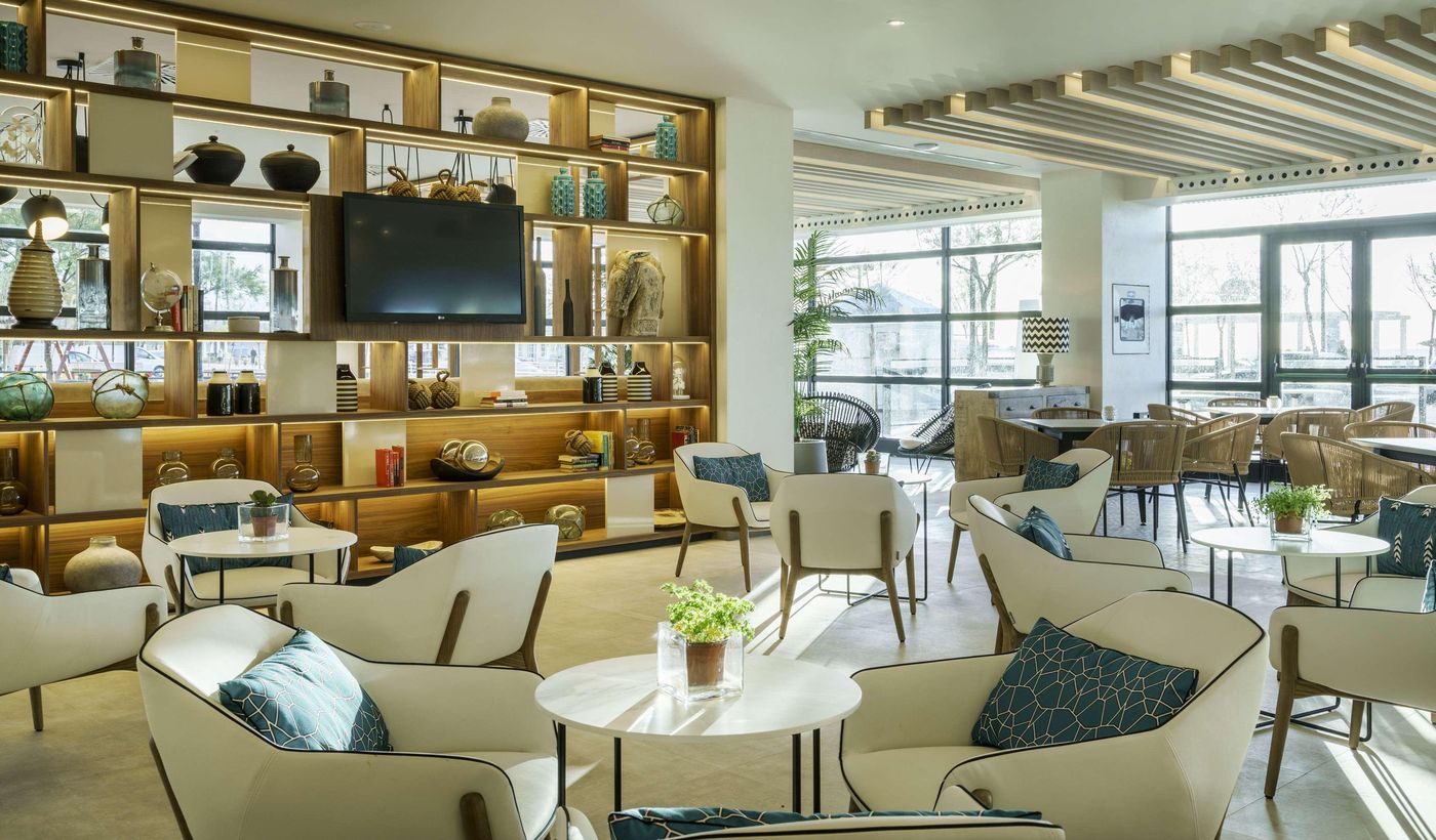 Ilunion-Fuengirola-Lobby-43