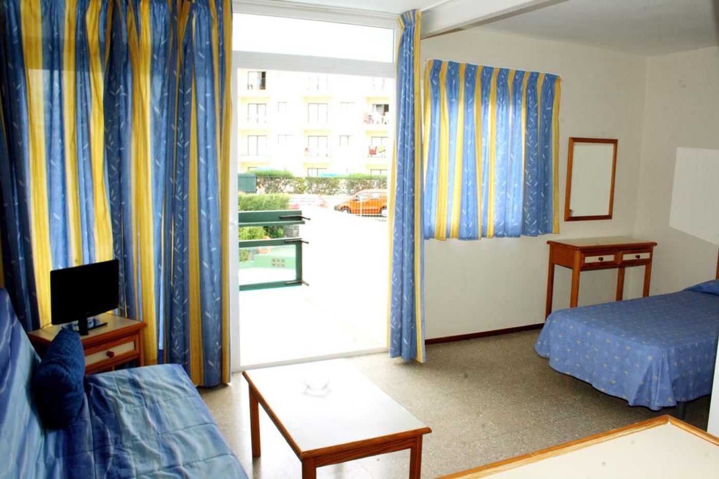 Roca Verde Apartments