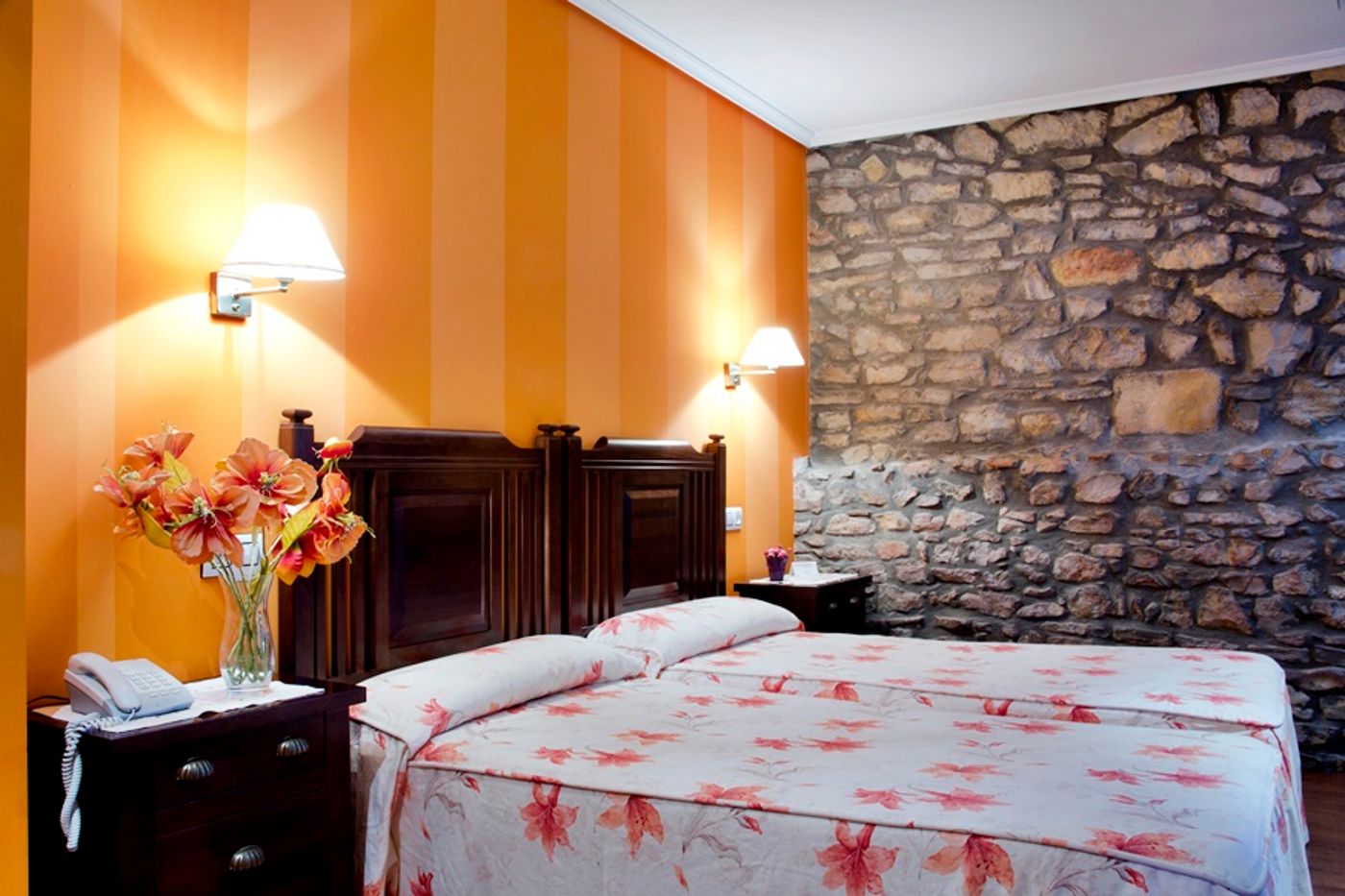 Casona Los Caballeros-Spain-Santillana Del Mar-General view-3