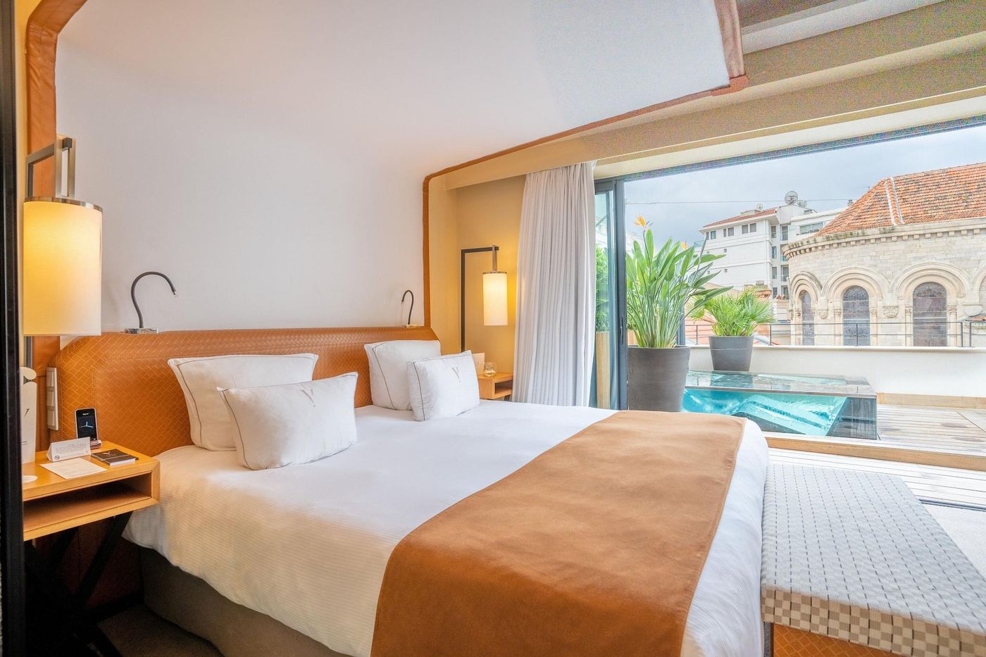 Five-Seas-Hotel-Room-27