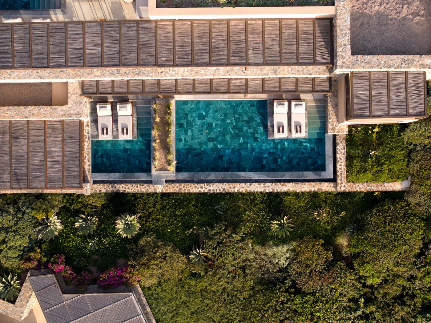 Daios-Cove-Resort---Luxury-Villas-Room-10