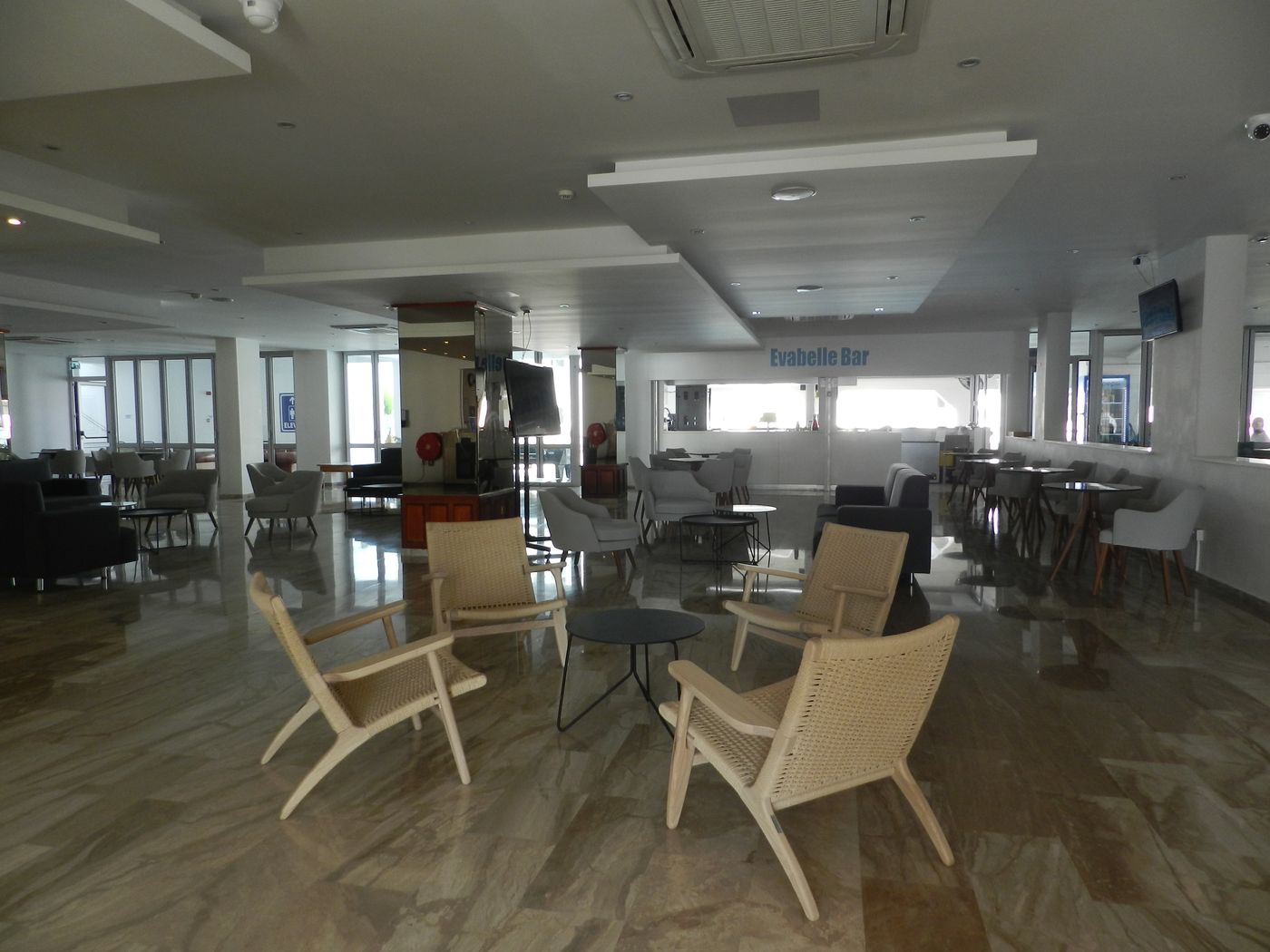 Evabelle-Napa-Lobby-32