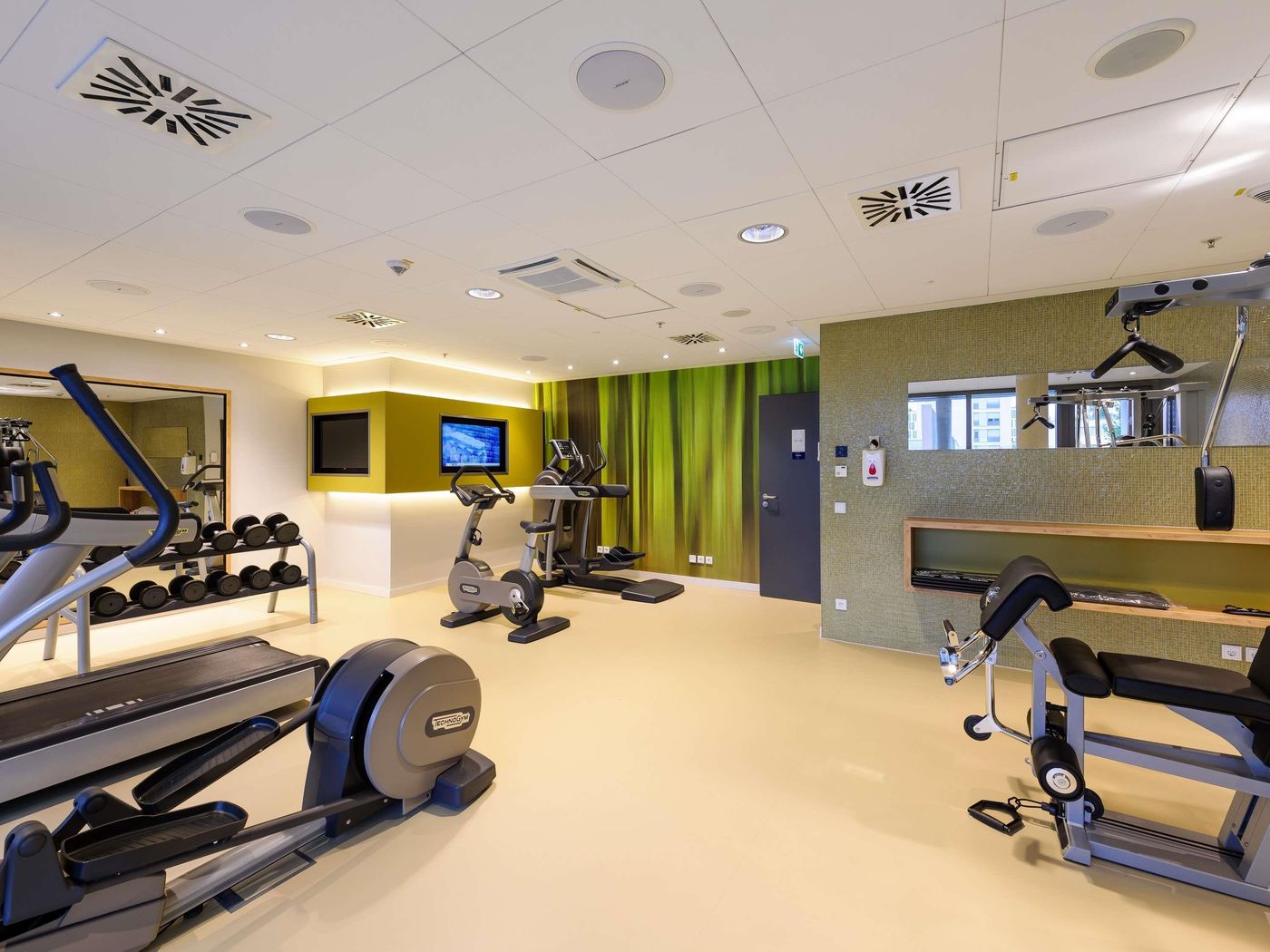 Novotel-Muenchen-City-Arnulfpark-General-view-61