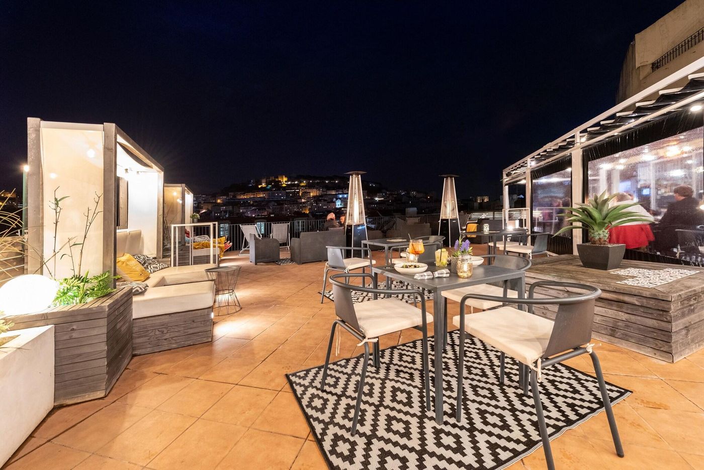 The-Art-Inn-Lisbon-Terrace-54