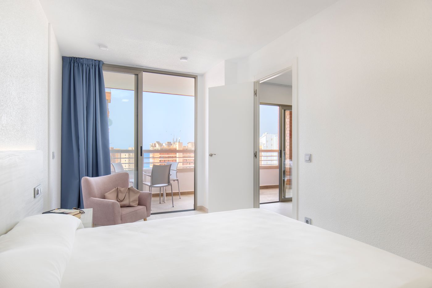 Aparthotel-BCL-Levante-Lux-Room-12