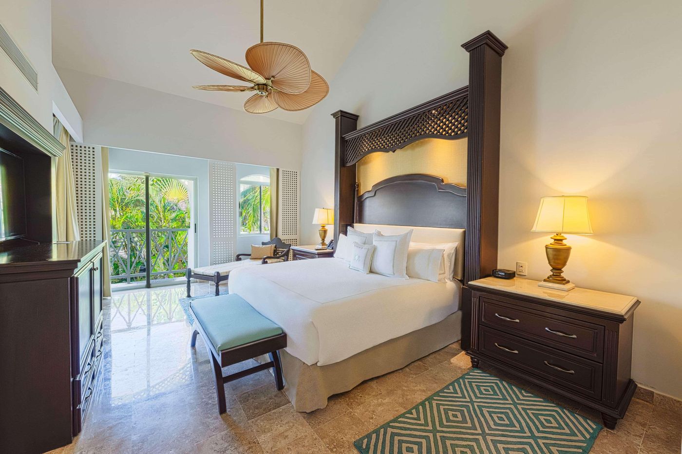 Royal-Hideaway-Playacar-All-Inclusive-Room-26