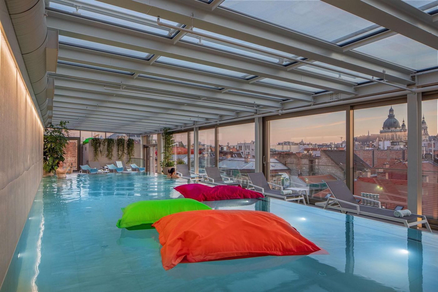 Cortile-Budapest-Hotel-Pool-1