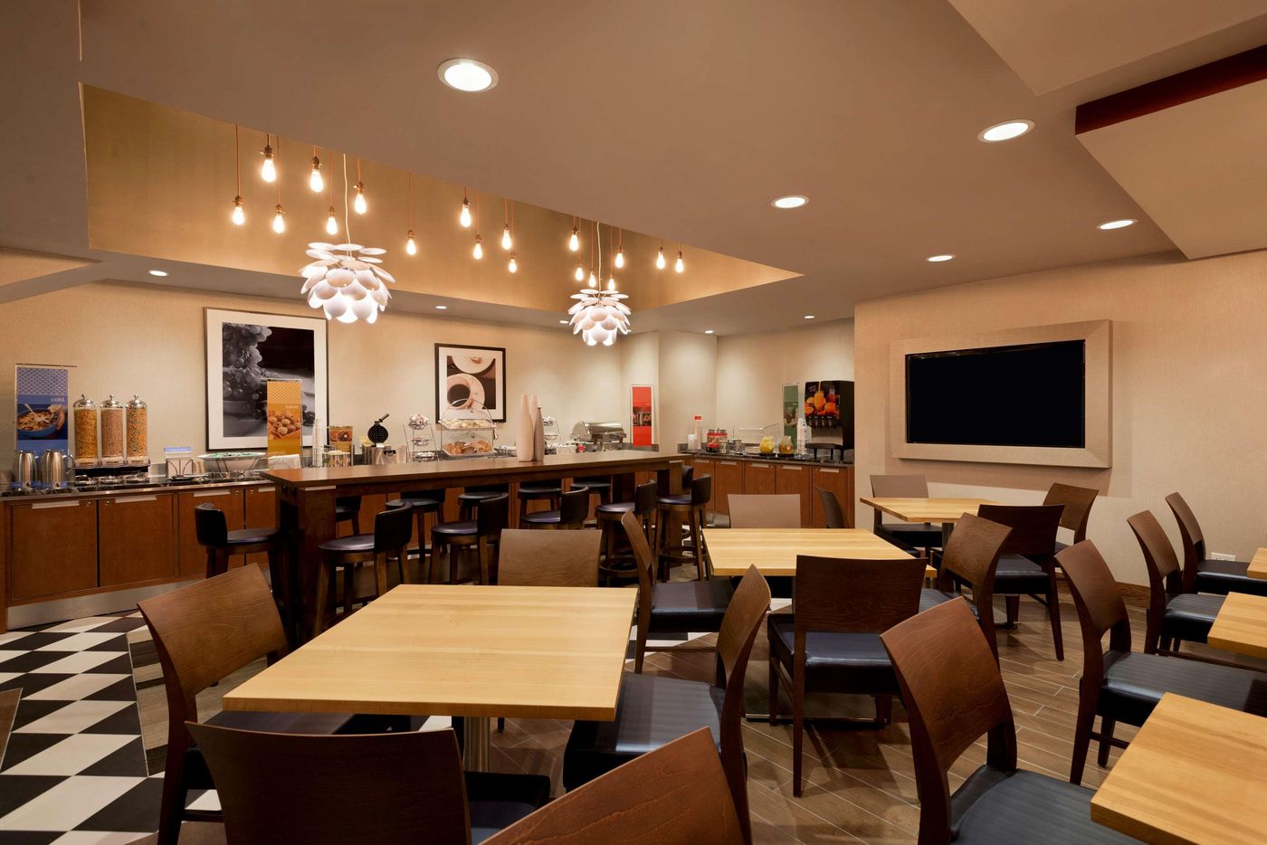 Hampton-Inn-New-York-Downtown-Restaurant-24