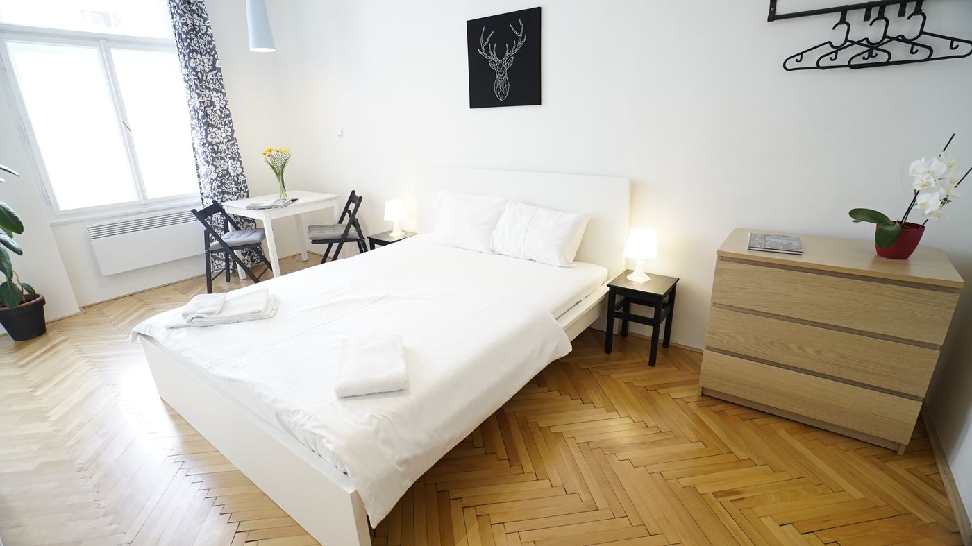 Royal-Road-Residence-Room-52