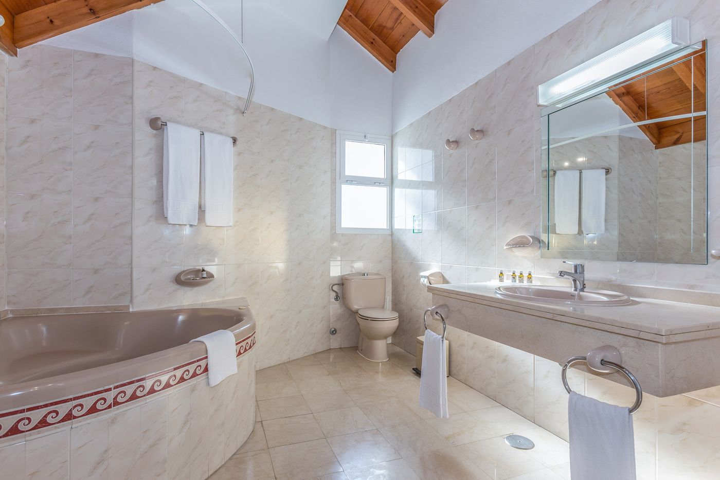 Ona-Alanda-Club-Marbella-Room-41