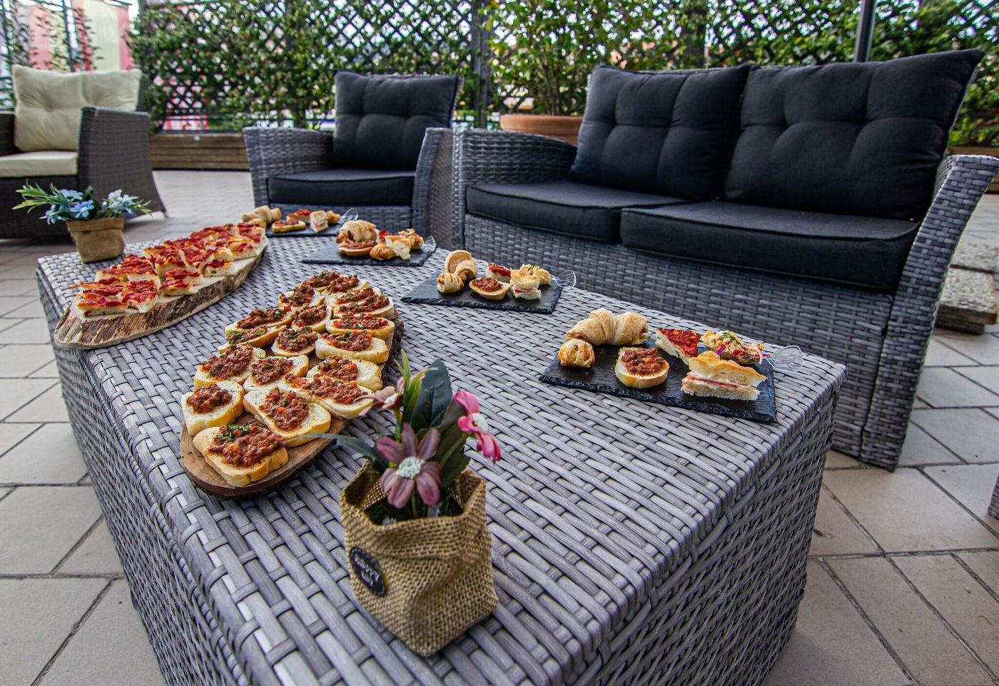 Hotel-Tuscany-Inn-Terrace-37