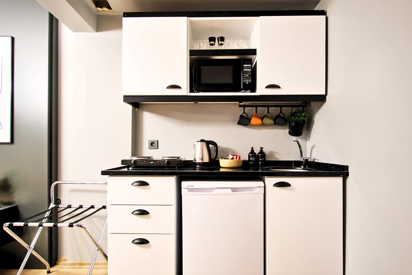 TAKS-INN-Suites-Room-54