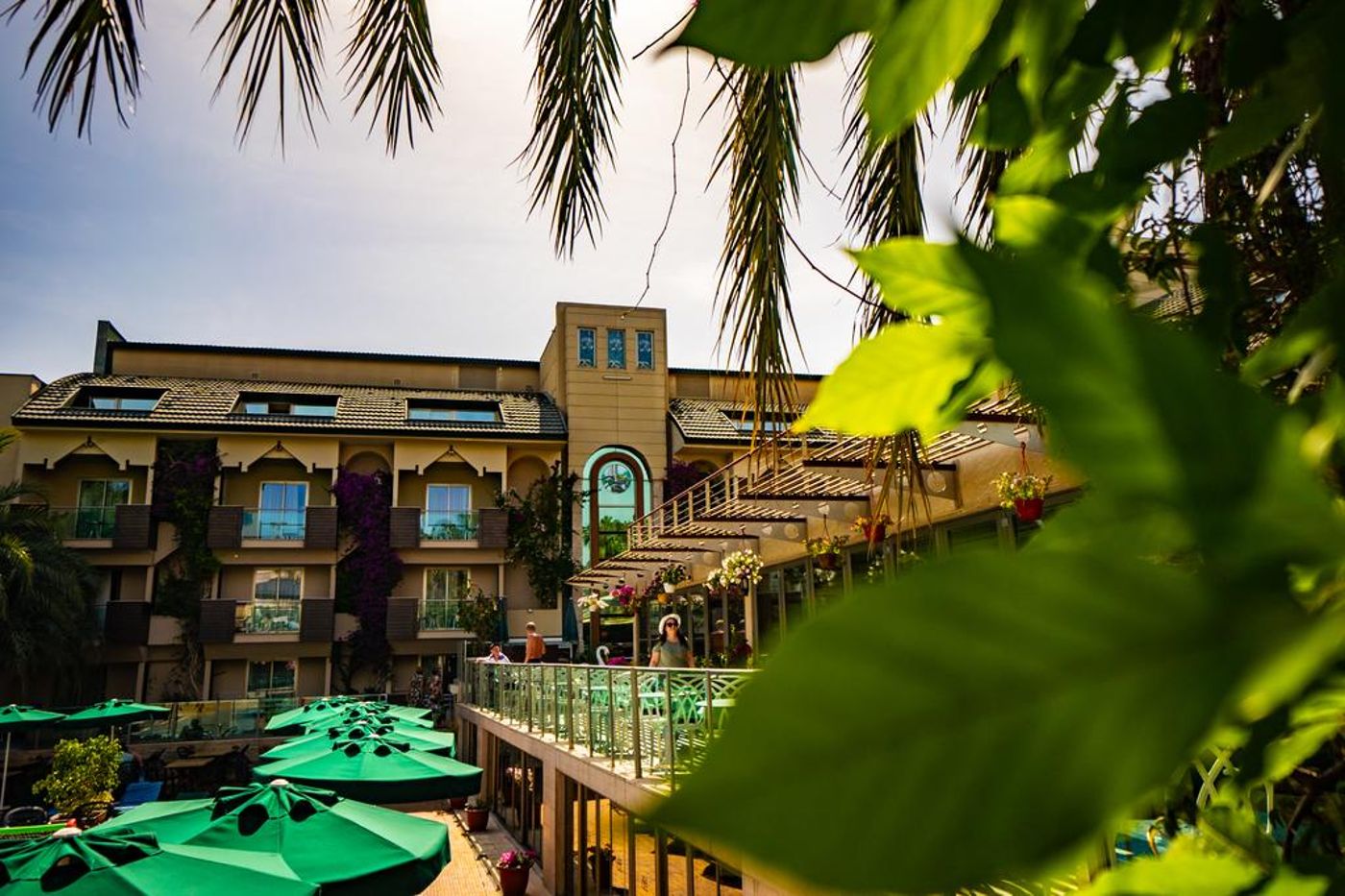 Hotel Ambassador Plaza