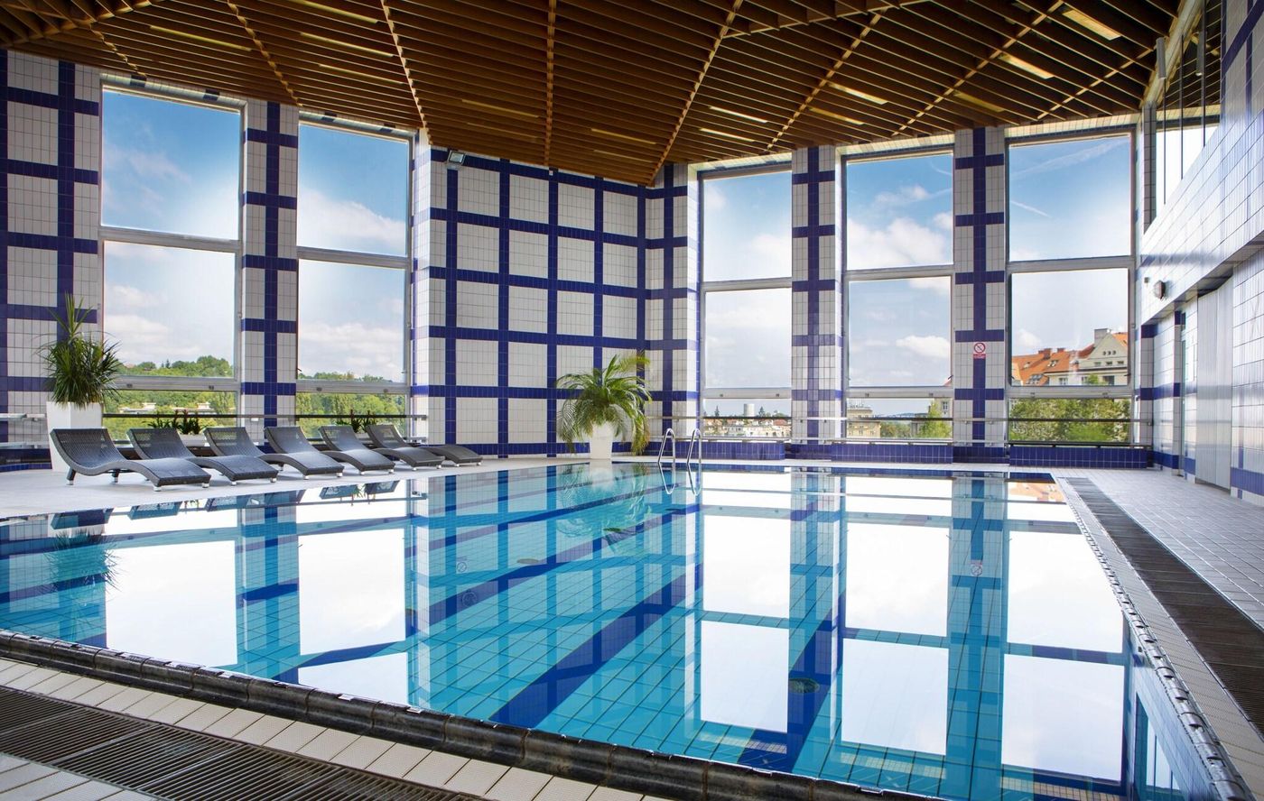 Orea-Hotel-Pyramida-Pool-36