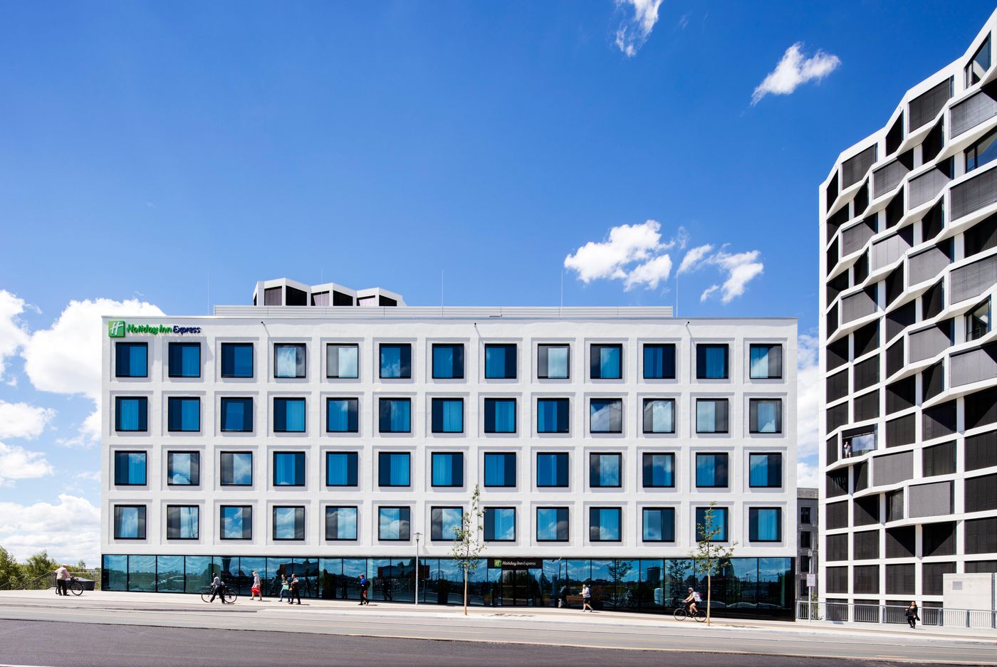 Holiday-Inn-Express-Munich-City-West-General-view-2