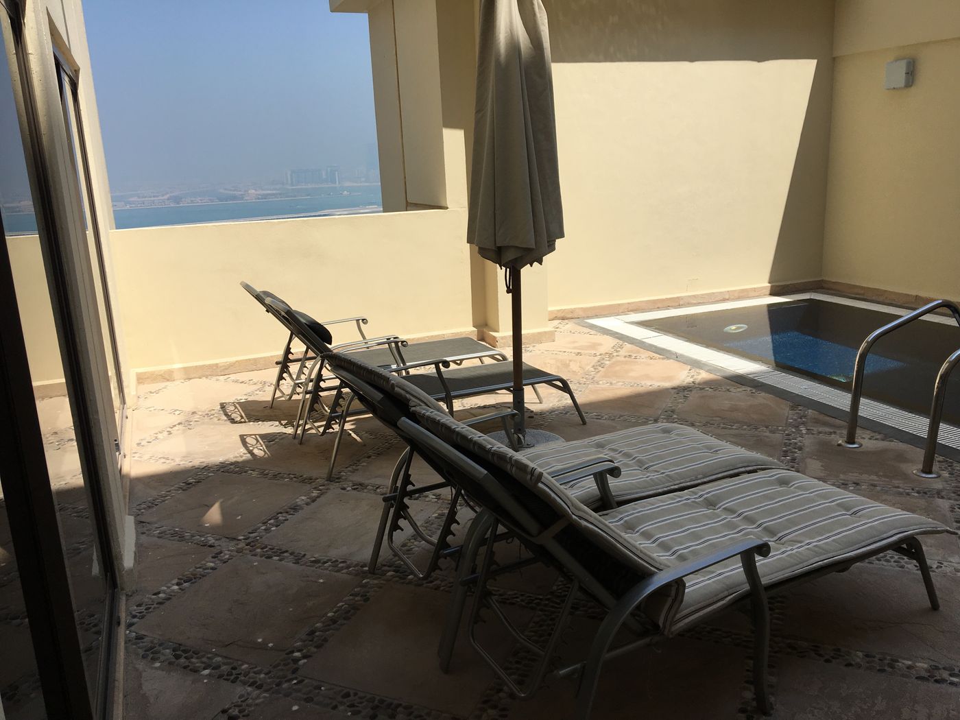 Amwaj-Suites-Jumeirah-Beach-Residence-Room-6