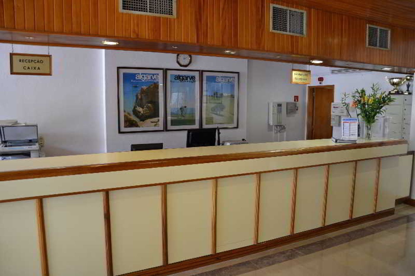 Clube-Alvorferias-Lobby-19