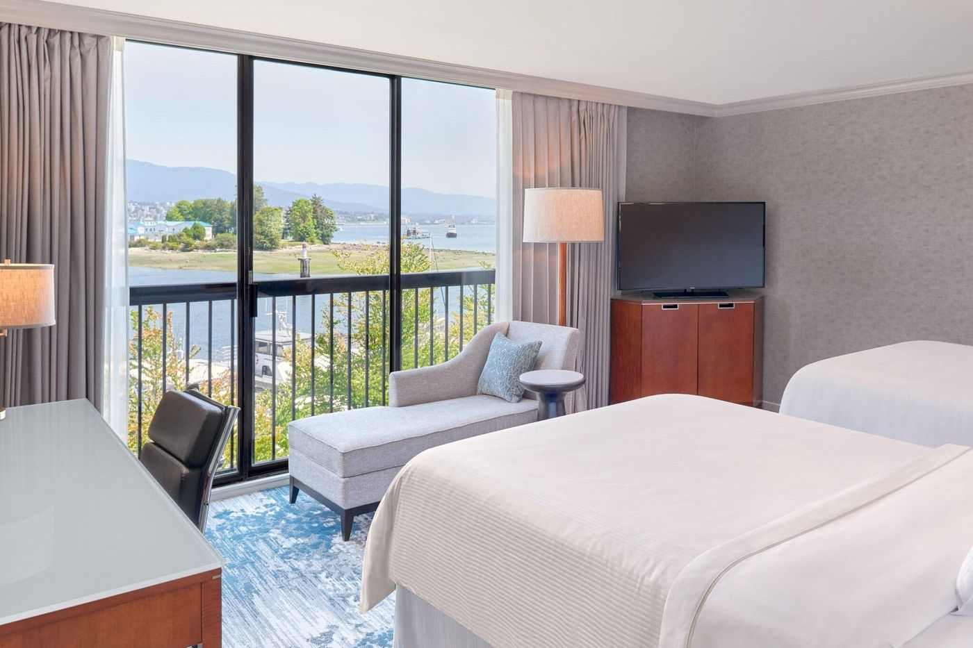 Westin-Bayshore-Vancouver-Room-37