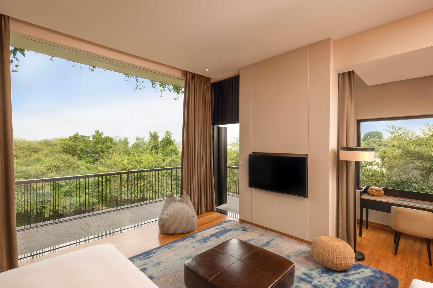 DoubleTree-by-Hilton-Weerawila-Rajawarna-Resort-Room-43