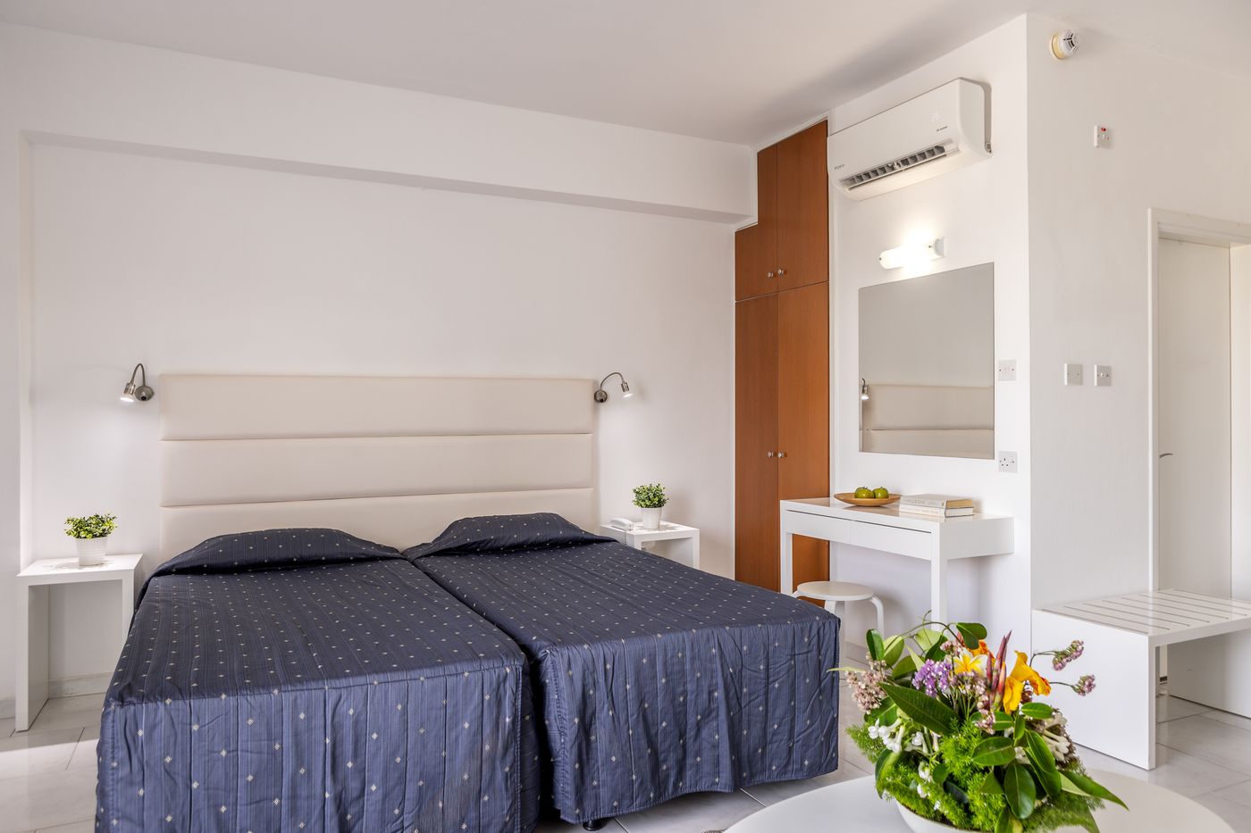 Papantonia-Apts-Room-27