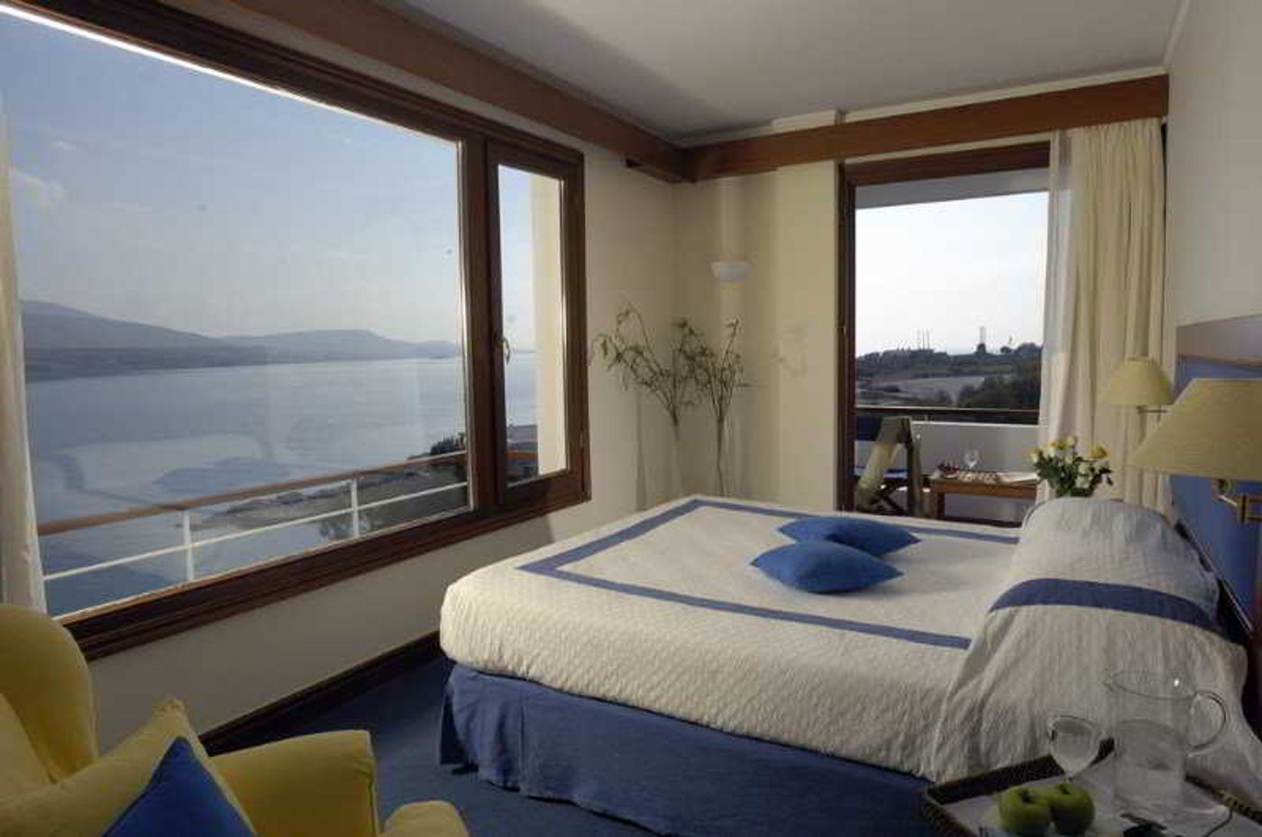 Grand-Resort-Lagonissi-Room-39