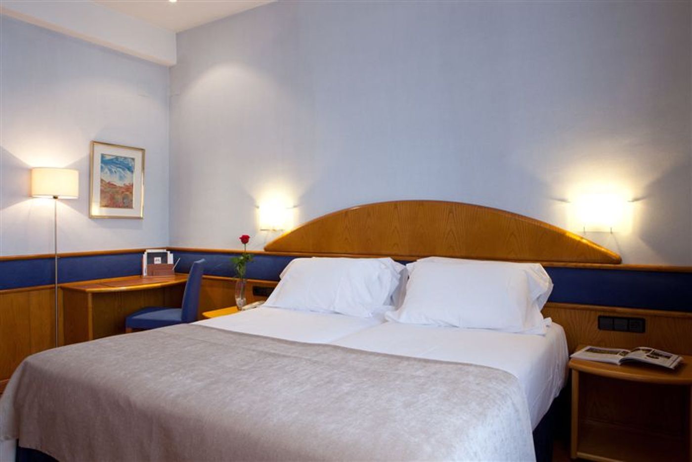 Santos-Agumar-Room-24