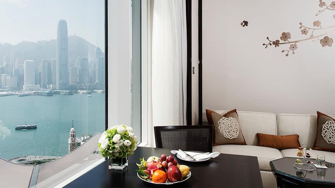 The-Peninsula-Hong-Kong-Room-35