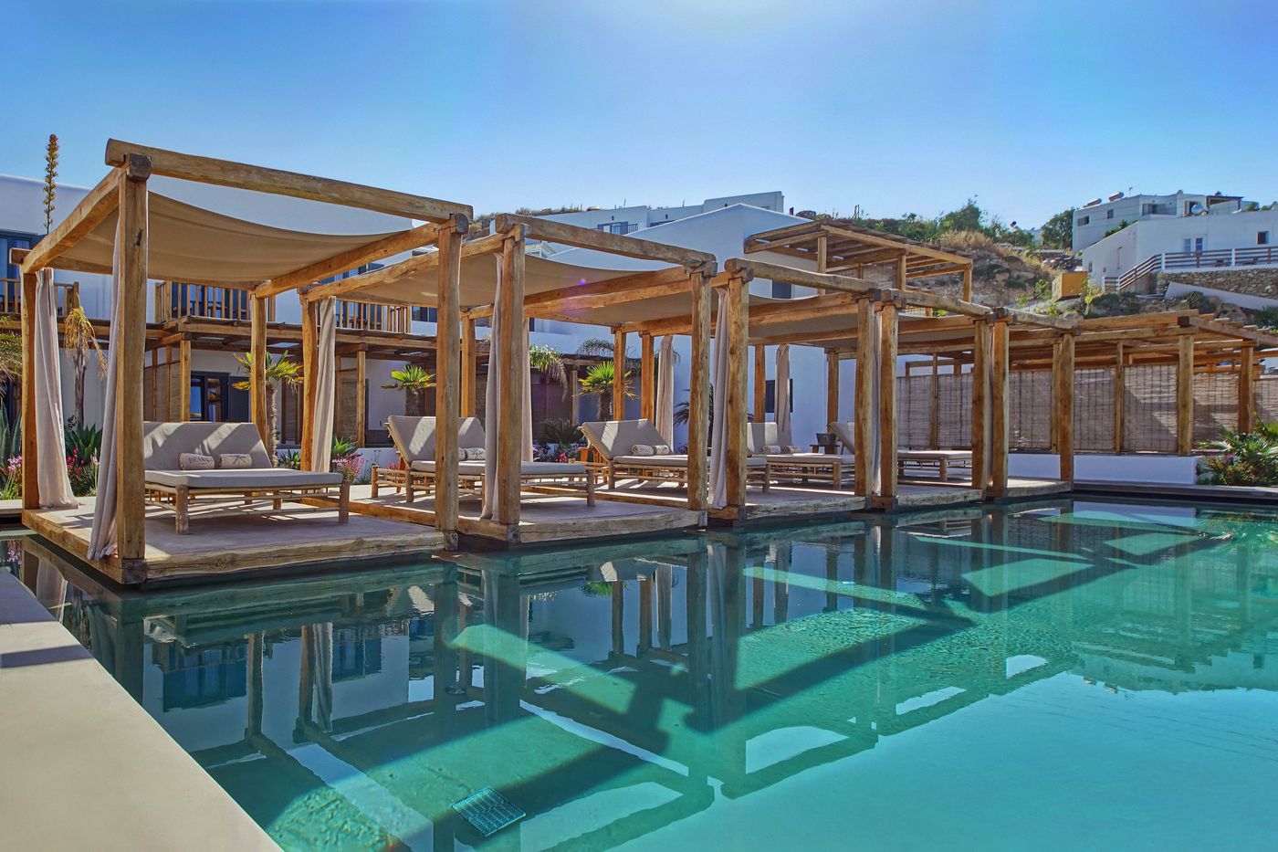 Branco-Mykonos-Pool-1