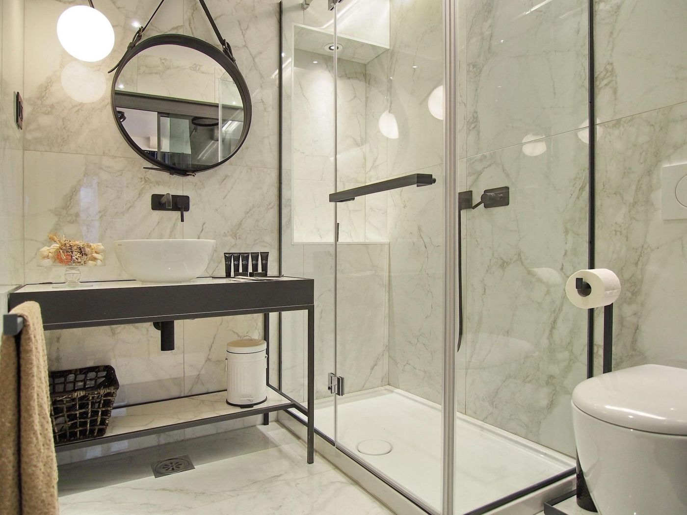 La-Vita-E-Bella-Ii-Room-53