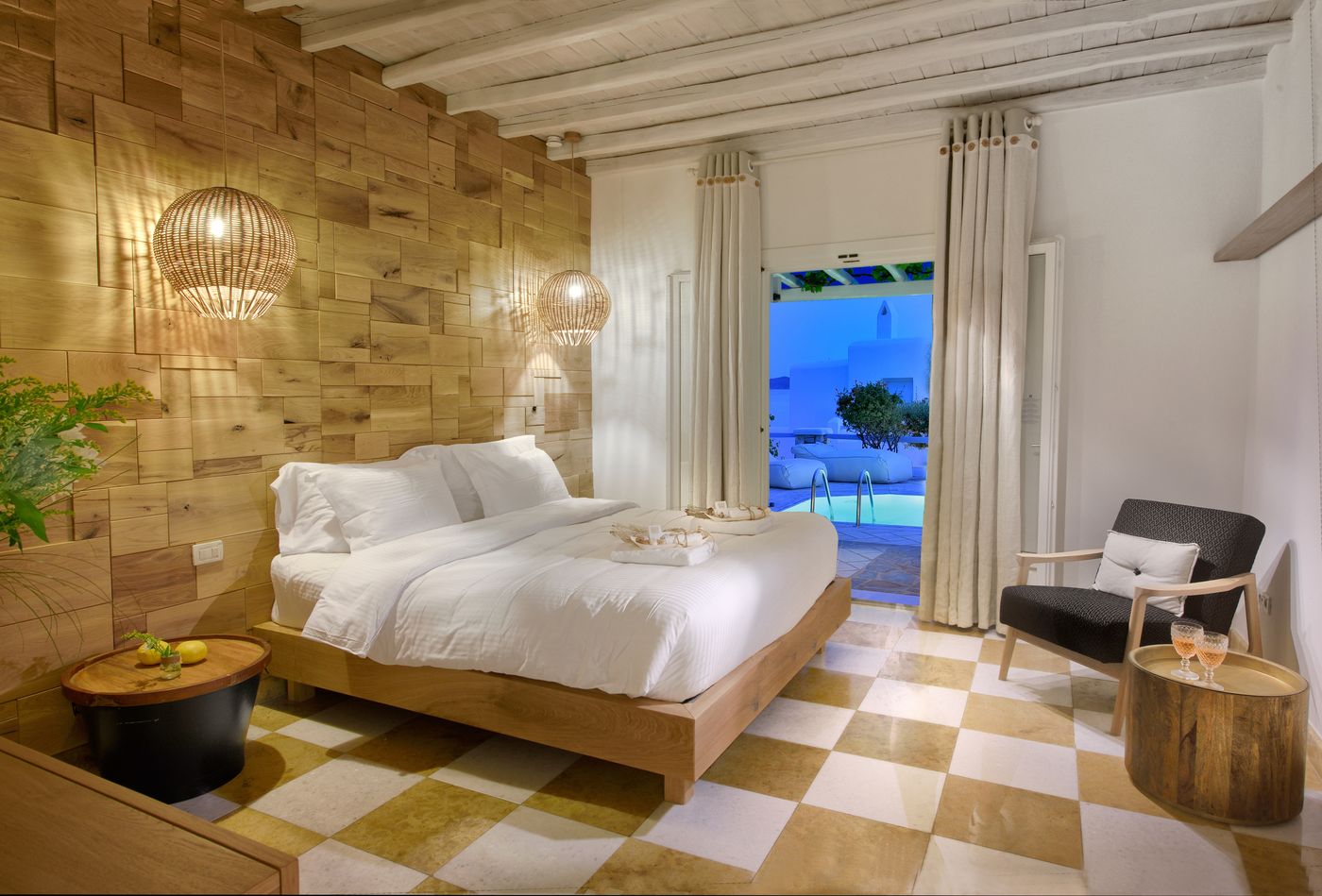 Saint-John-Hotel-Villas---Spa-Room-44