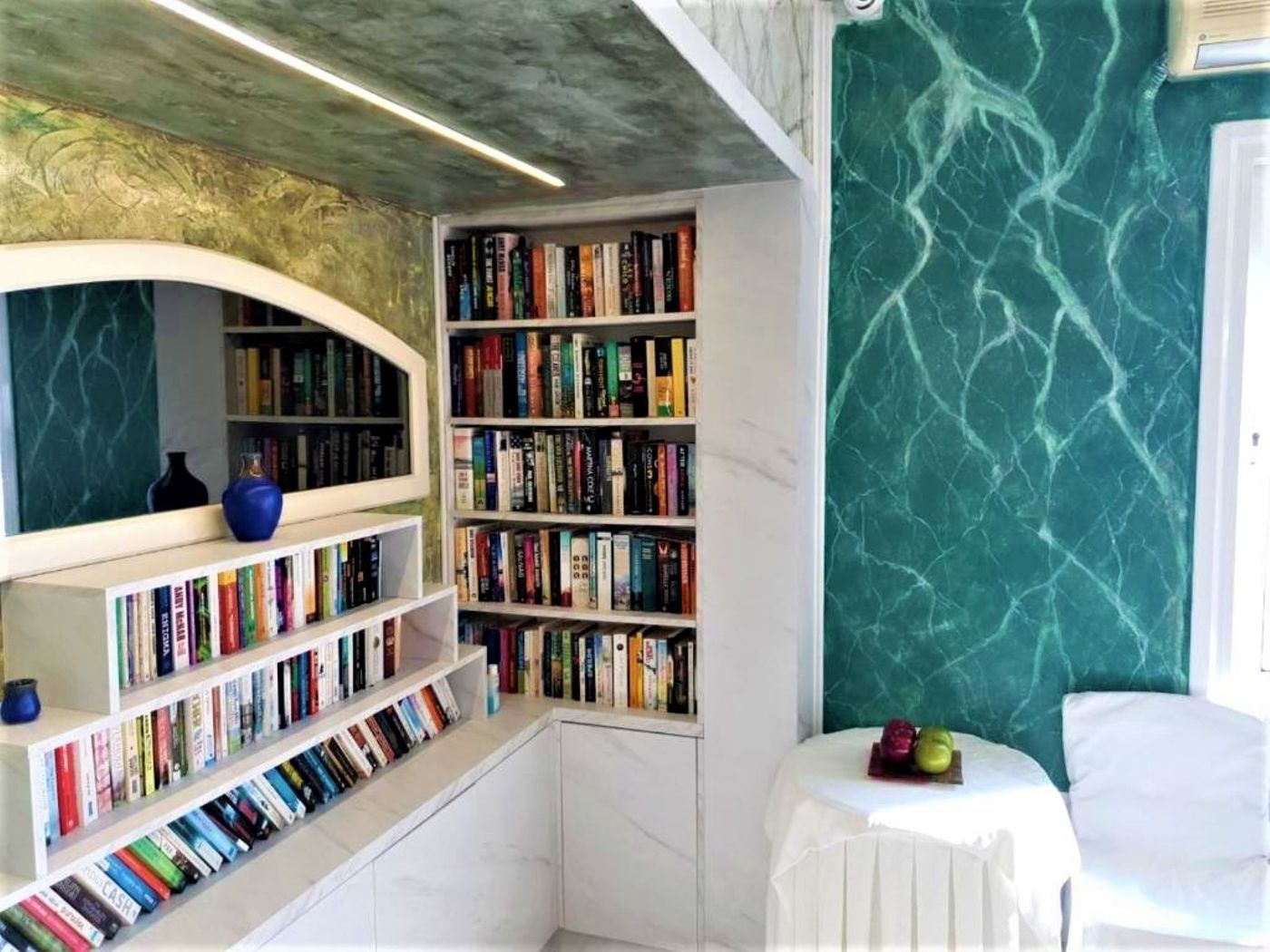 Korifi-Suites-Art-Hotel-Lobby-30