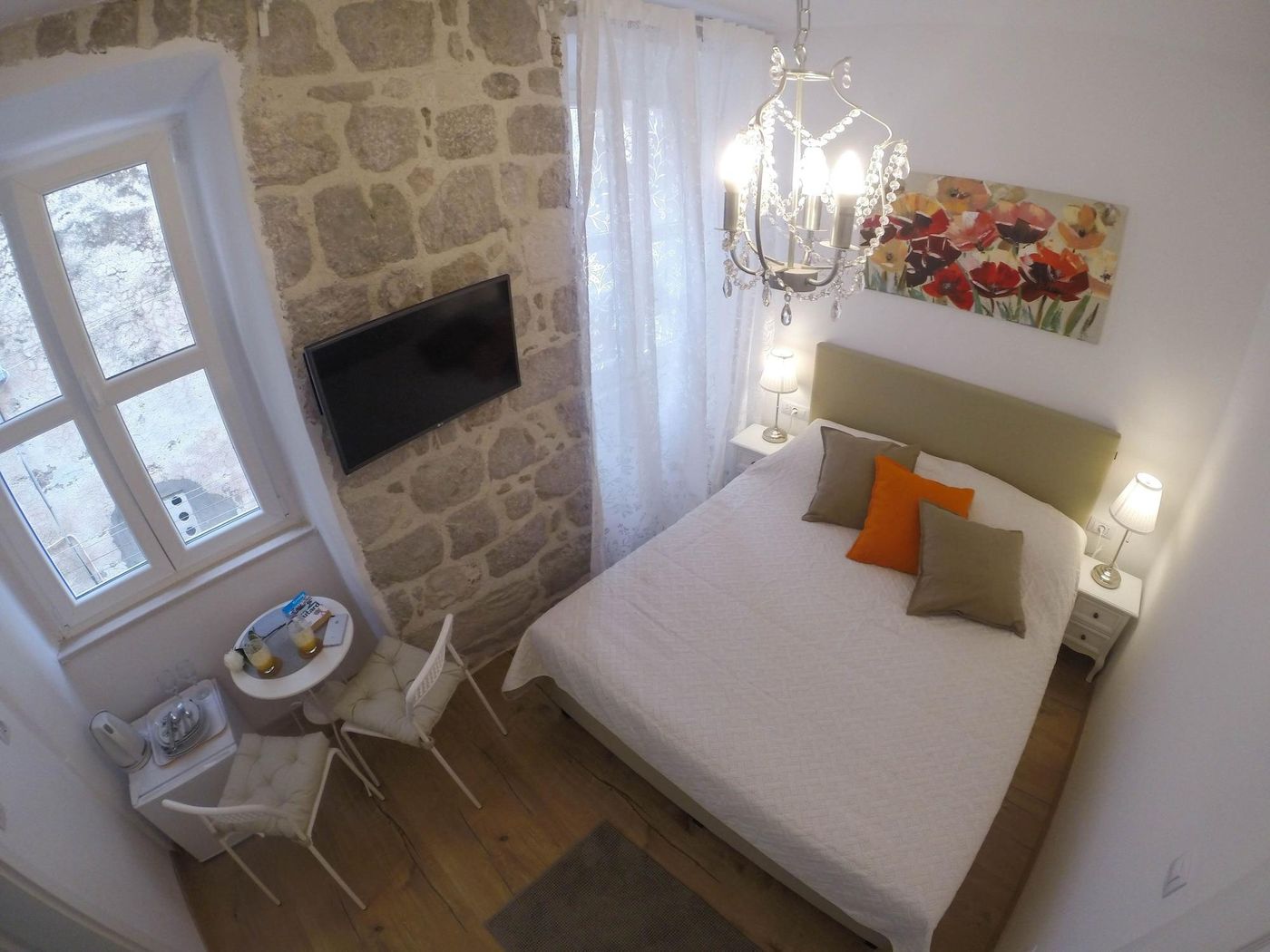 Rilati-Old-Town-Palace-Room-3