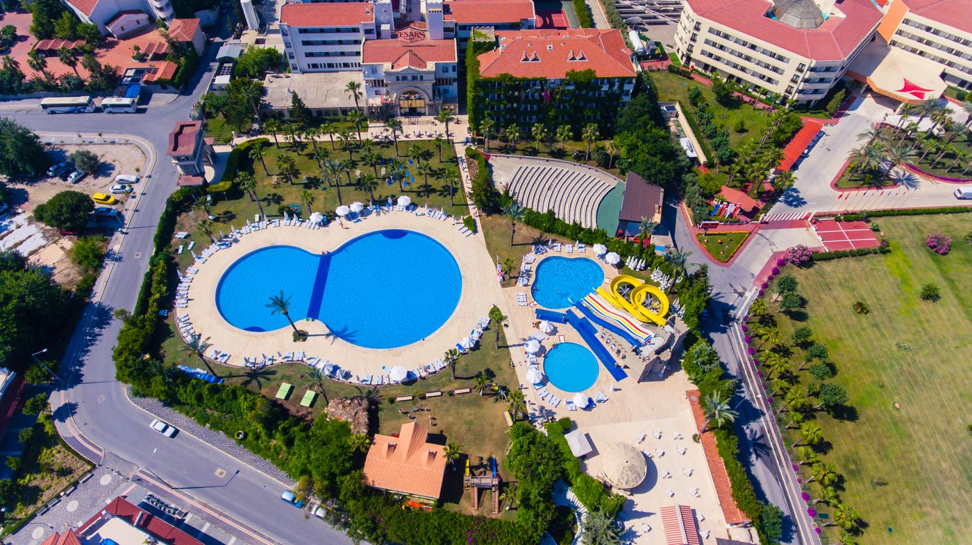 Cesars Side Hotel