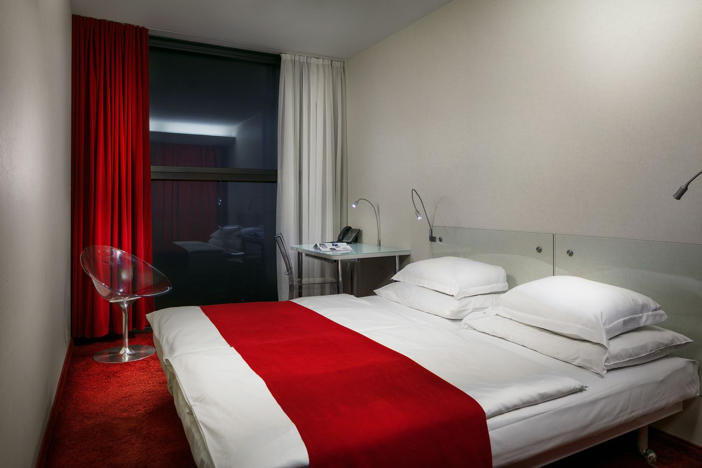 Design-Metropol-Hotel-Prague-Room-13