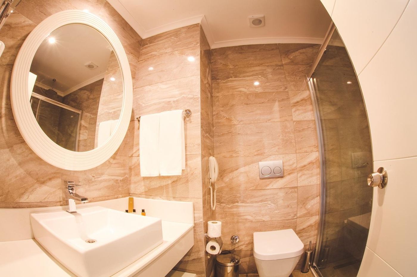 Diamond-Premium-Hotel---Spa-Room-31