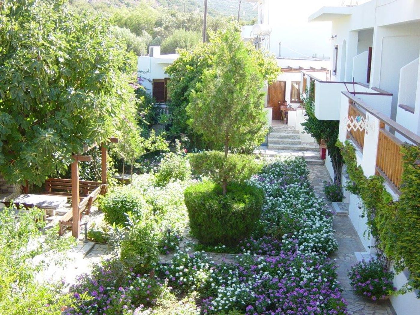 Maria Stella Apartments