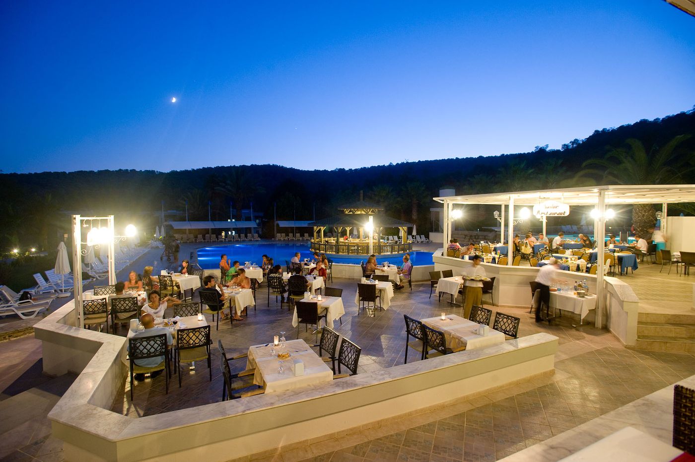 Green-Bay-Resort---Spa-Restaurant-16