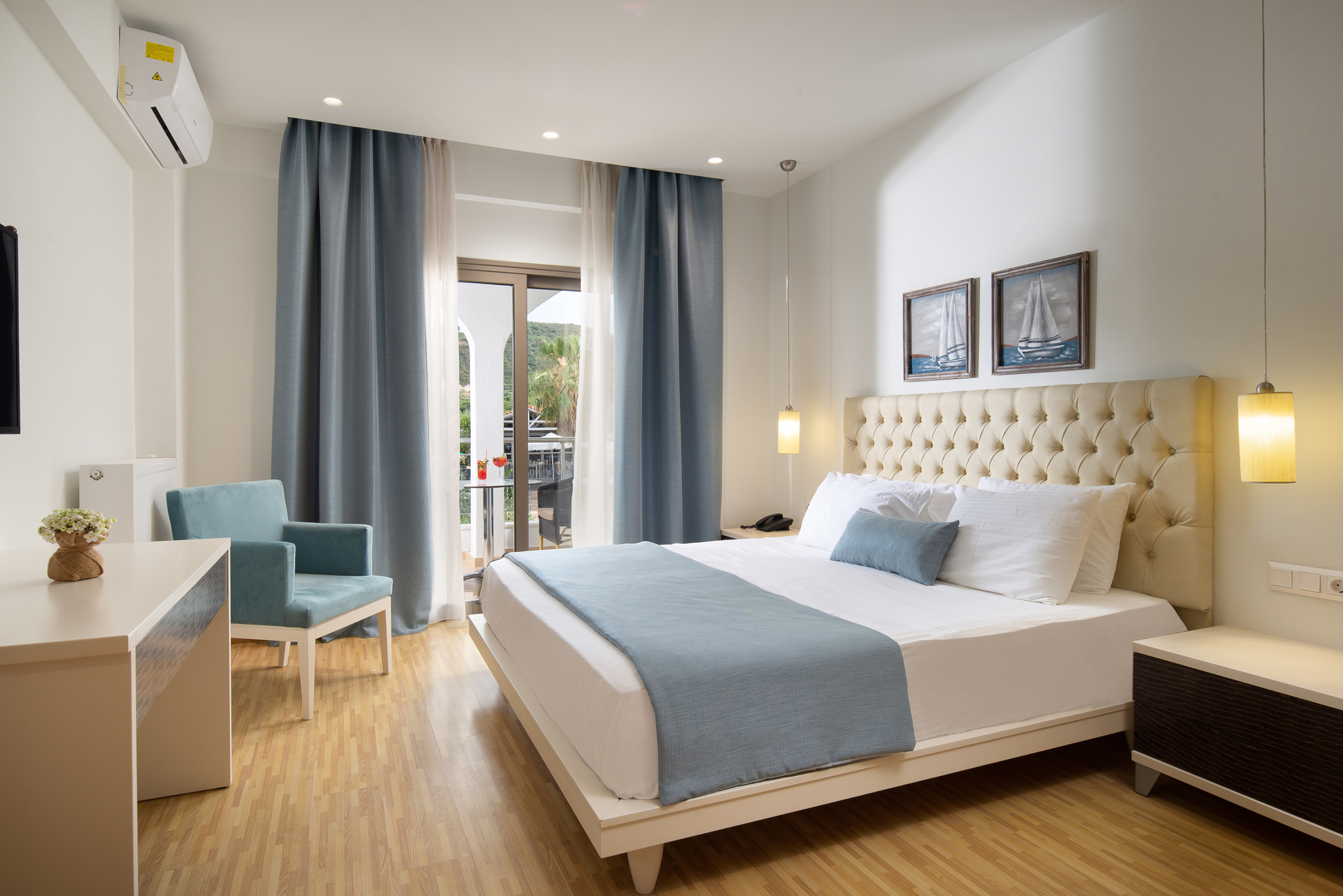 Flegra-Palace-Room-30