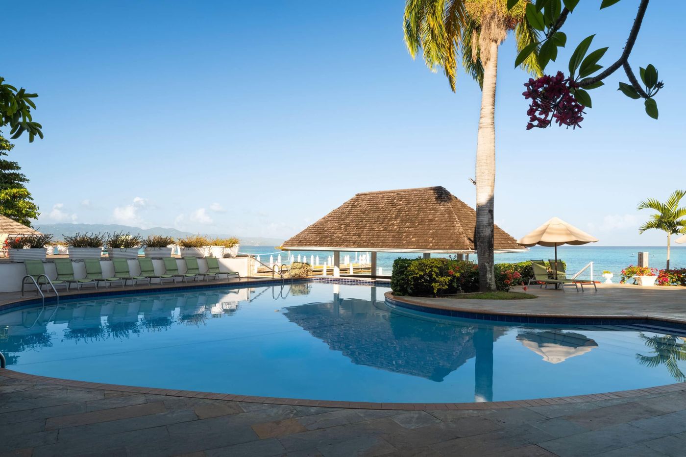 Grand-Decameron-Montego-Bay--A-Trademark-All-Inclusive-Pool-3
