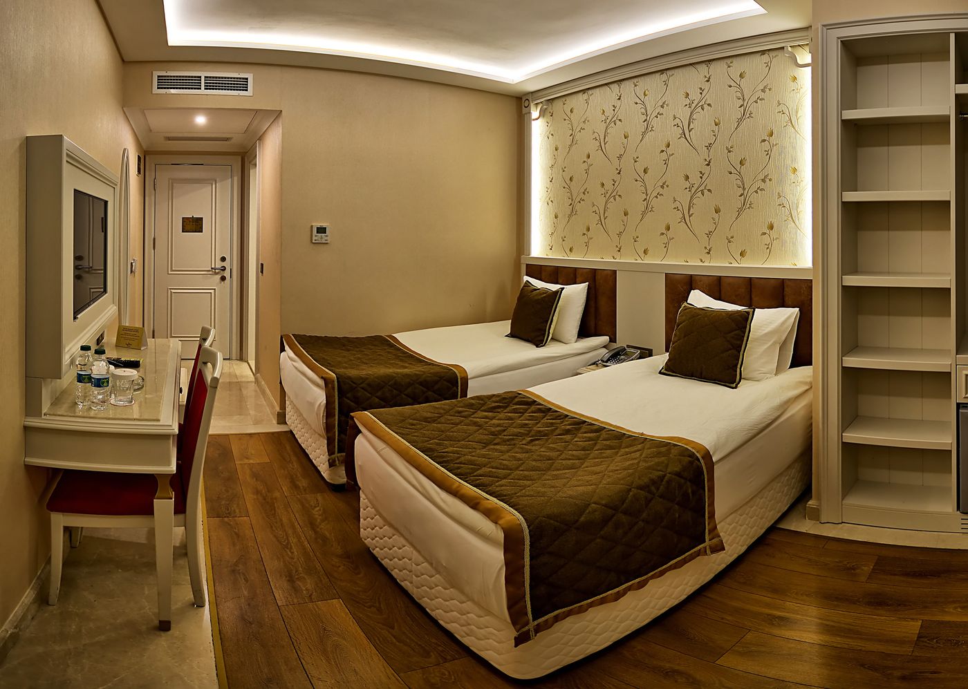 Samir-Deluxe-Hotel-Room-12