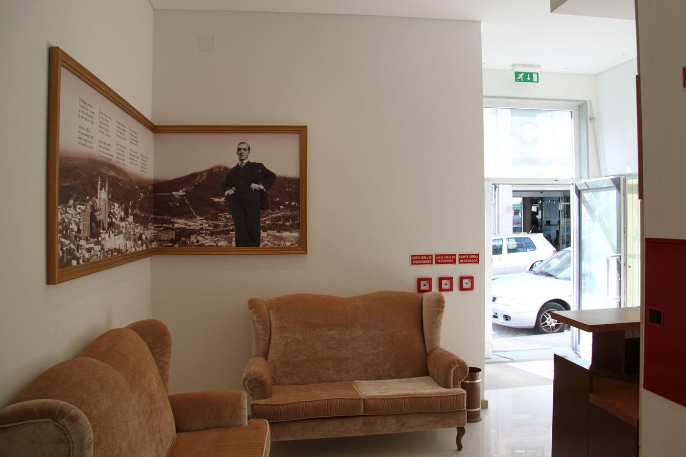 Hotel-Jose-Regio-Lobby-11