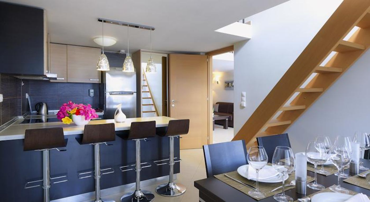 Macaris Suites and Spa